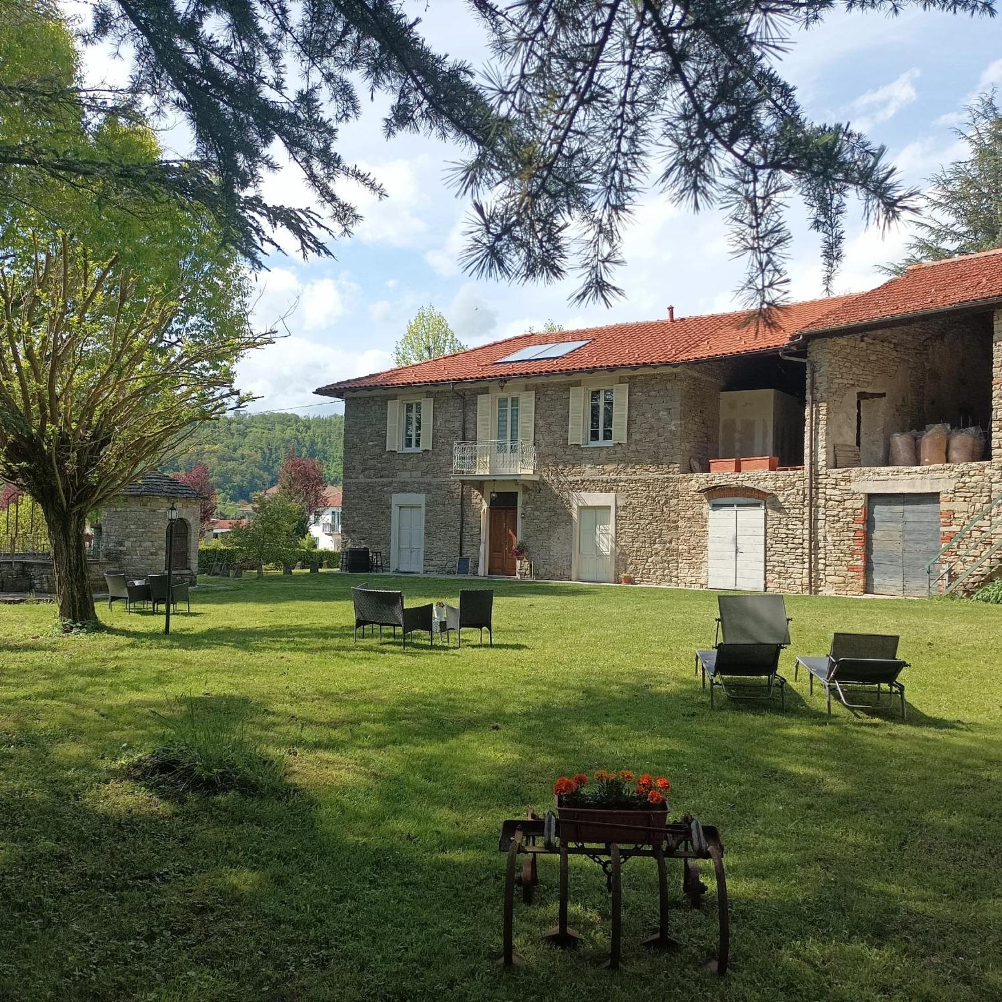 Il Giardino Di San Martino Bed & Breakfast Saliceto Bagian luar foto